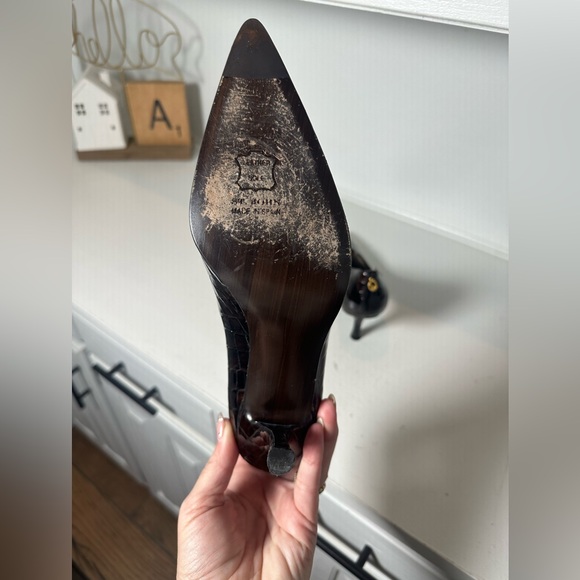 St. John Pointed Toe Croc Embossed Leather Pumps Heels Women’s 8.5M Brown - Picture 7 of 11